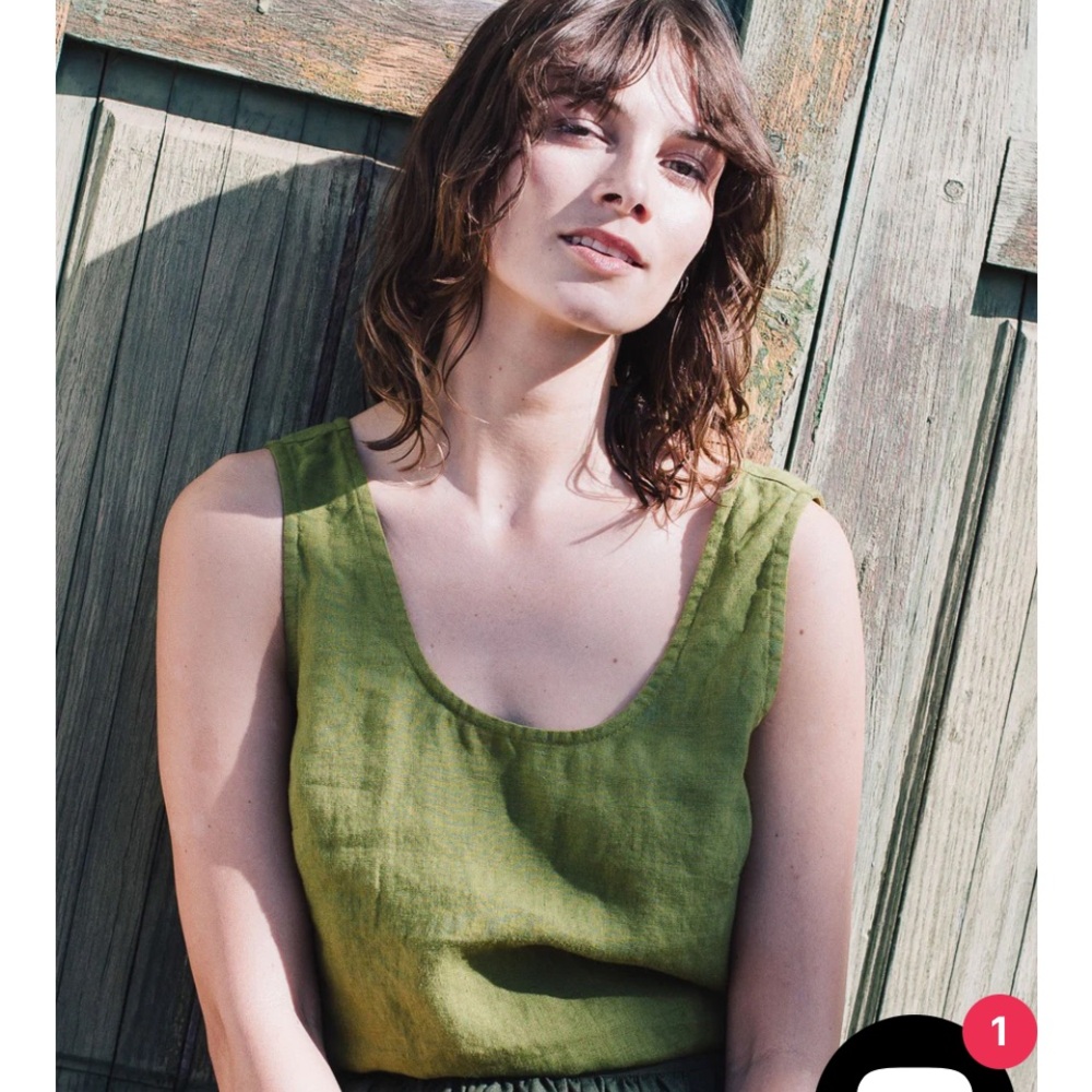 NotPERFECTLINEN Porto tank top in Olive color size M/L